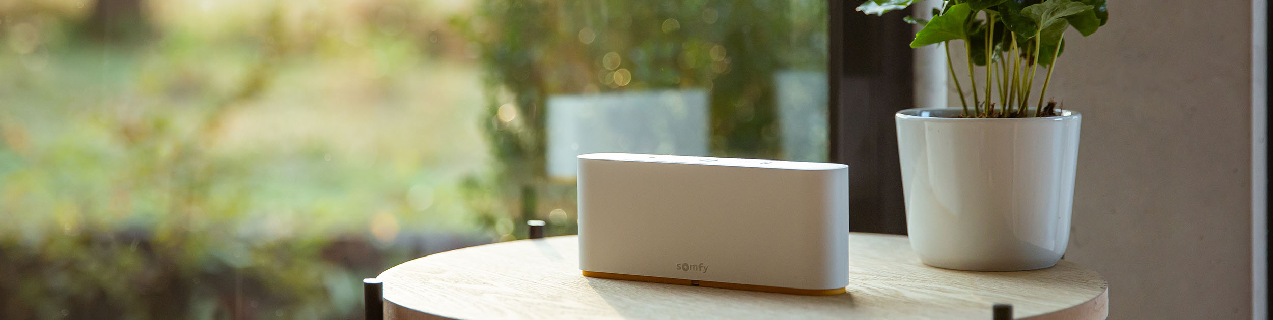 Maison connectée Somfy avec TaHoma switch et ses accessoires